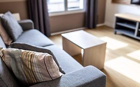 Disneyland Appartements Familial Avec Piscine Interieur Chauffe, Parking Gratuit A 5 Minutes Des Parcs
